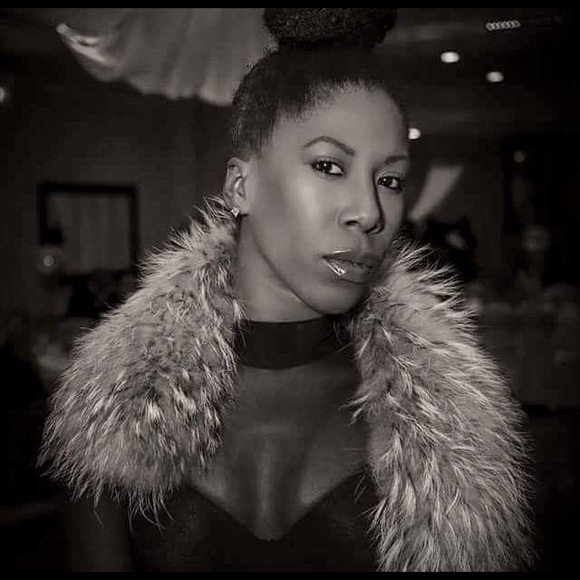 Meet your Posher, Abby - Picture 1 of 1